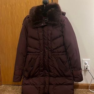Cozy and Warm Kenneth Cole winter jacket! Beautiful purple plum color.